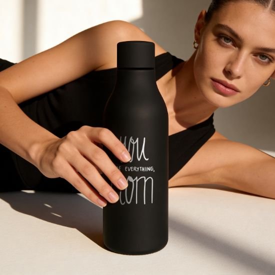editorial botella negra